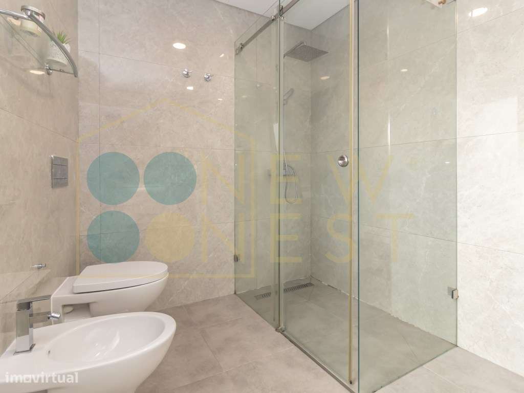 Moradia T4 com piscina e garagem nas Manteigadas | Setúbal-31