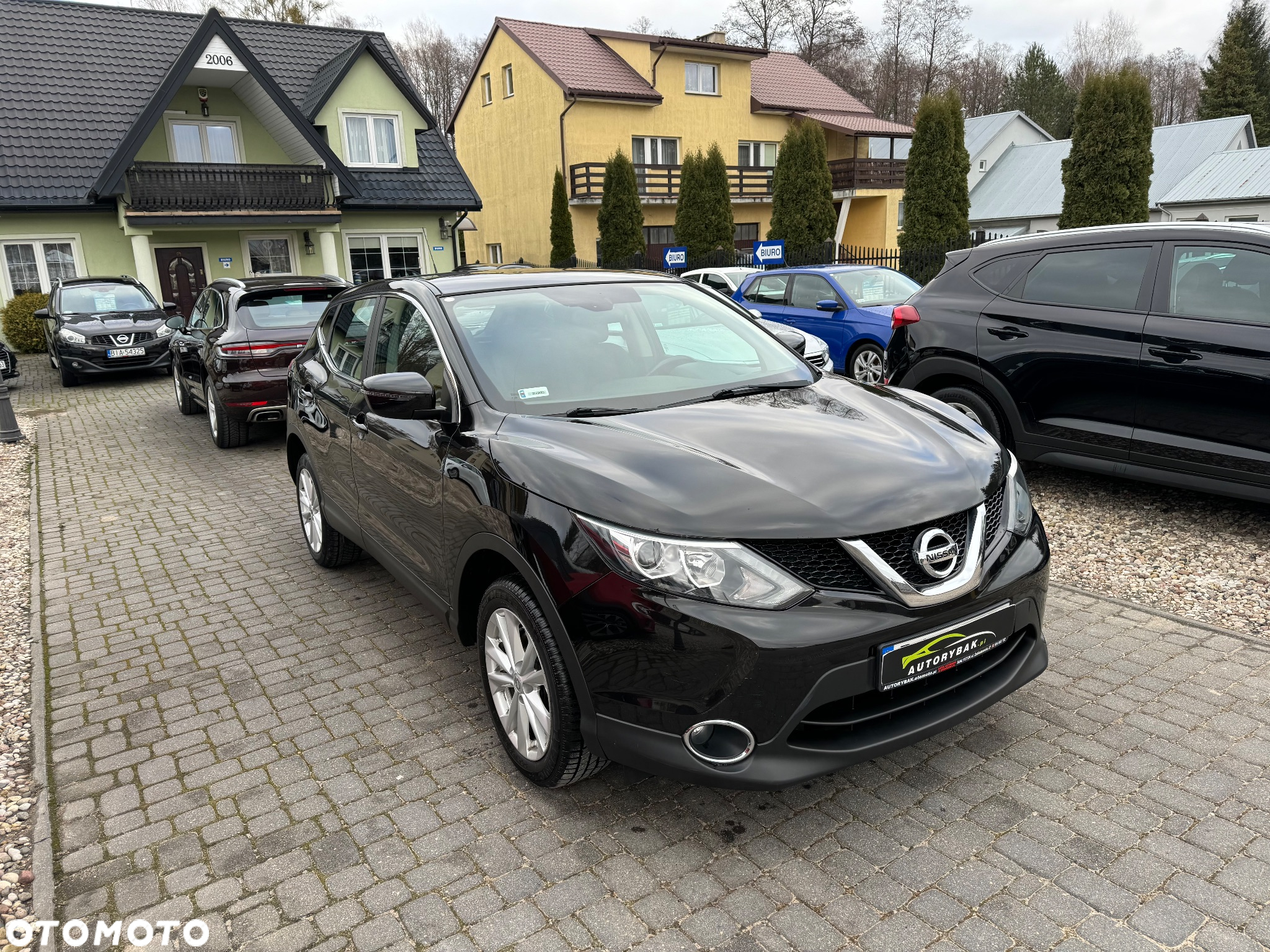 Nissan Qashqai - 25