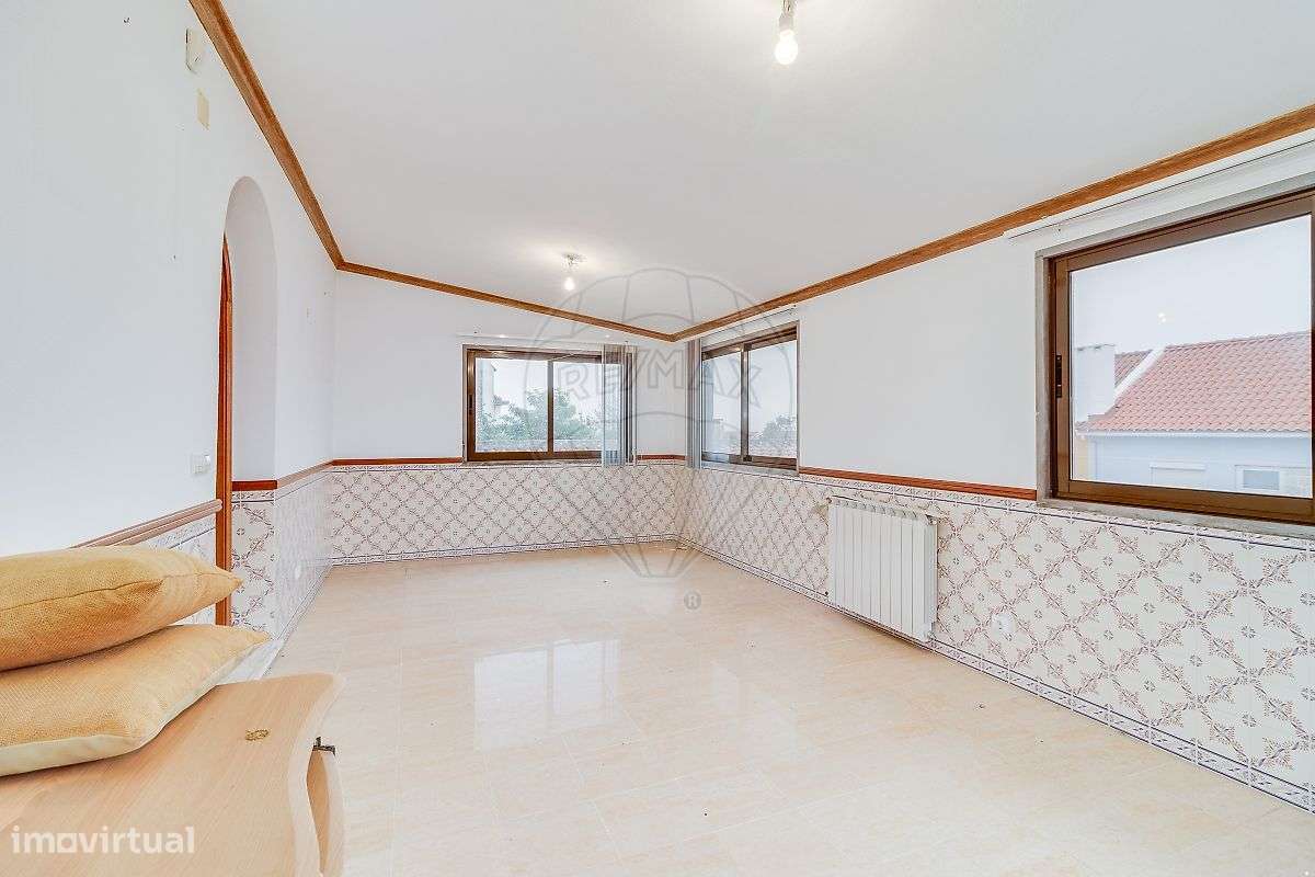 Moradia T8 para venda-25