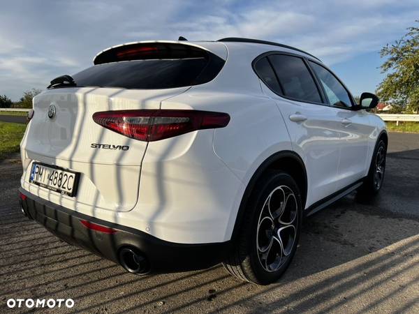 Alfa Romeo Stelvio 2.0 Turbo Veloce TI Q4 - 6