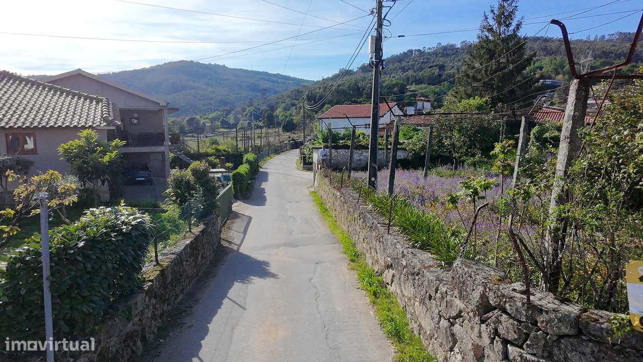 Ruína com Terreno Urbano de 600 m² em Longos – a 10 min de Braga-8