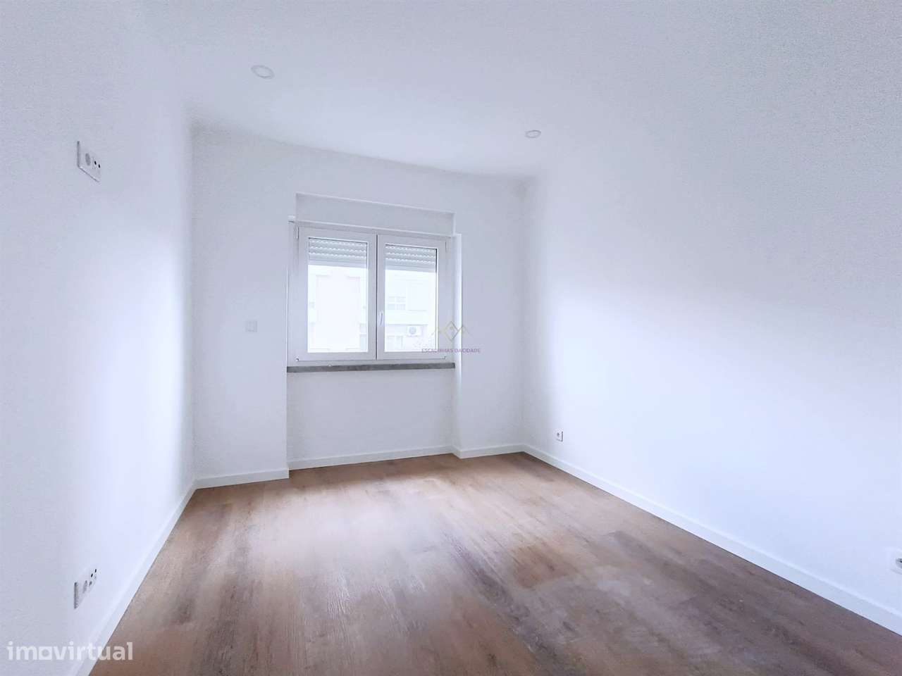Apartamento remodelado centro Amadora-20