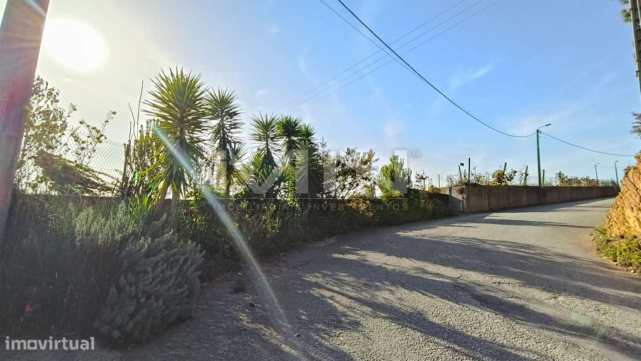 Terreno murado com construção - 2100m2-20