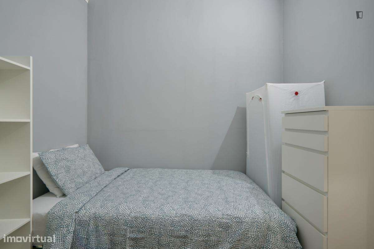 Quarto - localizado em Saldanha Lisbon - Grande imagem: 5/7