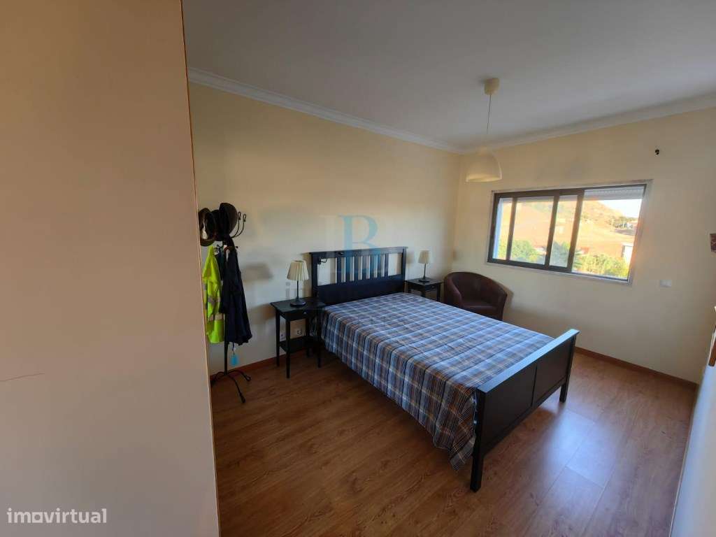 Excelente e luminoso T1 Costa da Caparica-8