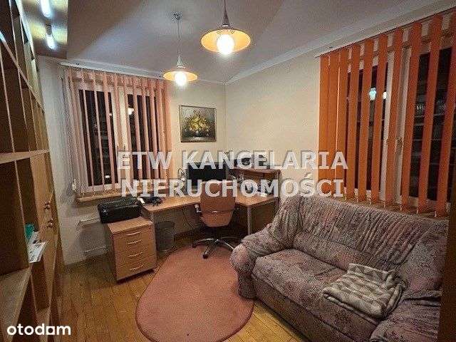 Wygodny dom rodzinny z fotowoltaiką.-10