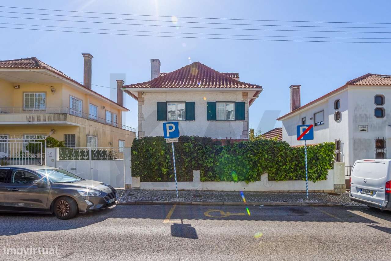 Moradia T6 em Linda-a-Velha com Piscina e Jardim - Grande imagem: 4/38