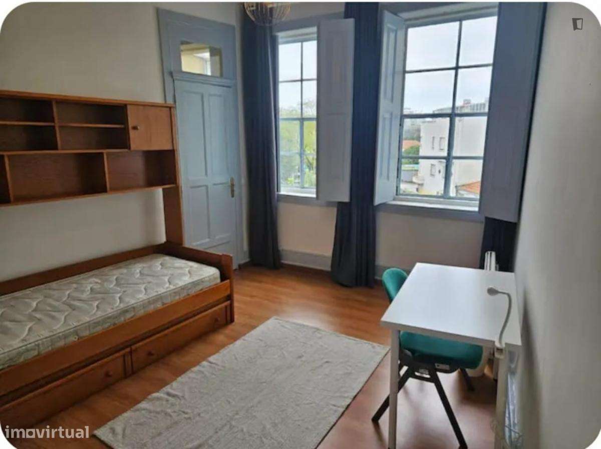 Apartamento com 3 quartos - localizado em Cedofeita Porto - Grande imagem: 4/6