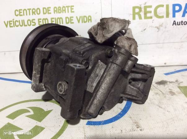 Compressor de ar condicionado Toyota Corolla E12 - 3