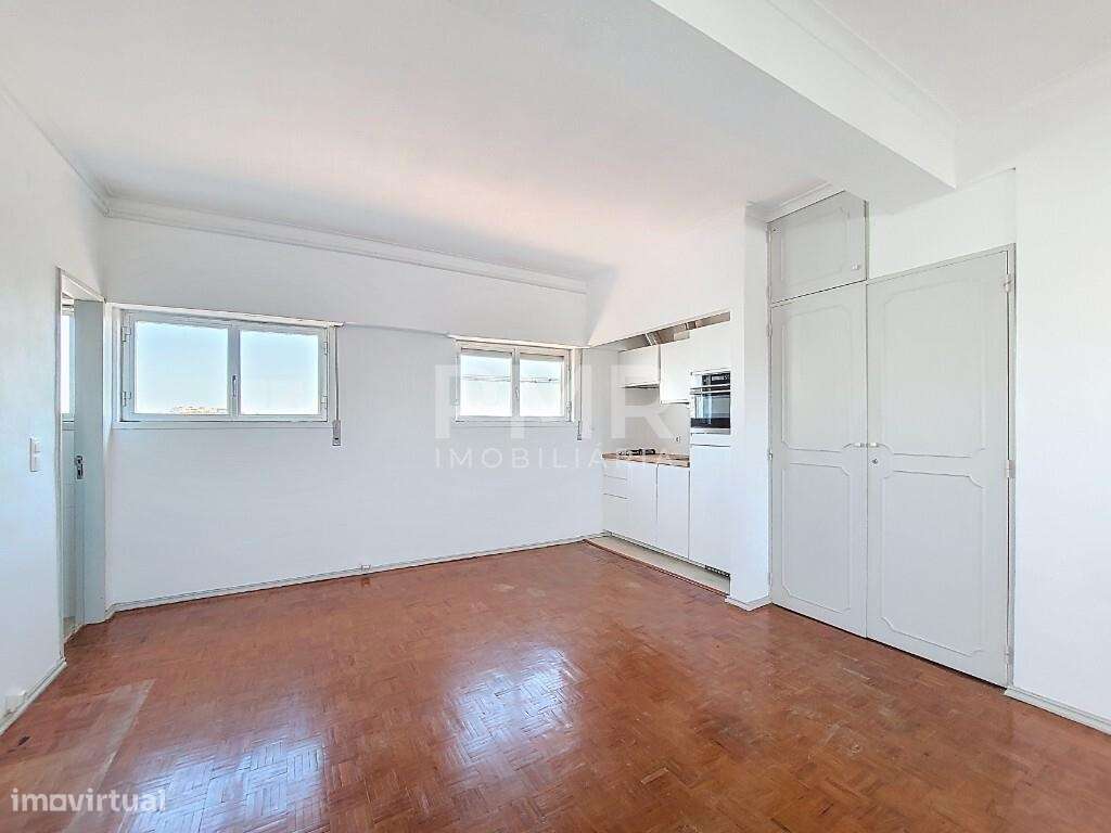 T1 Luminoso com Vista Panorâmica | Ideal para Investimento-9