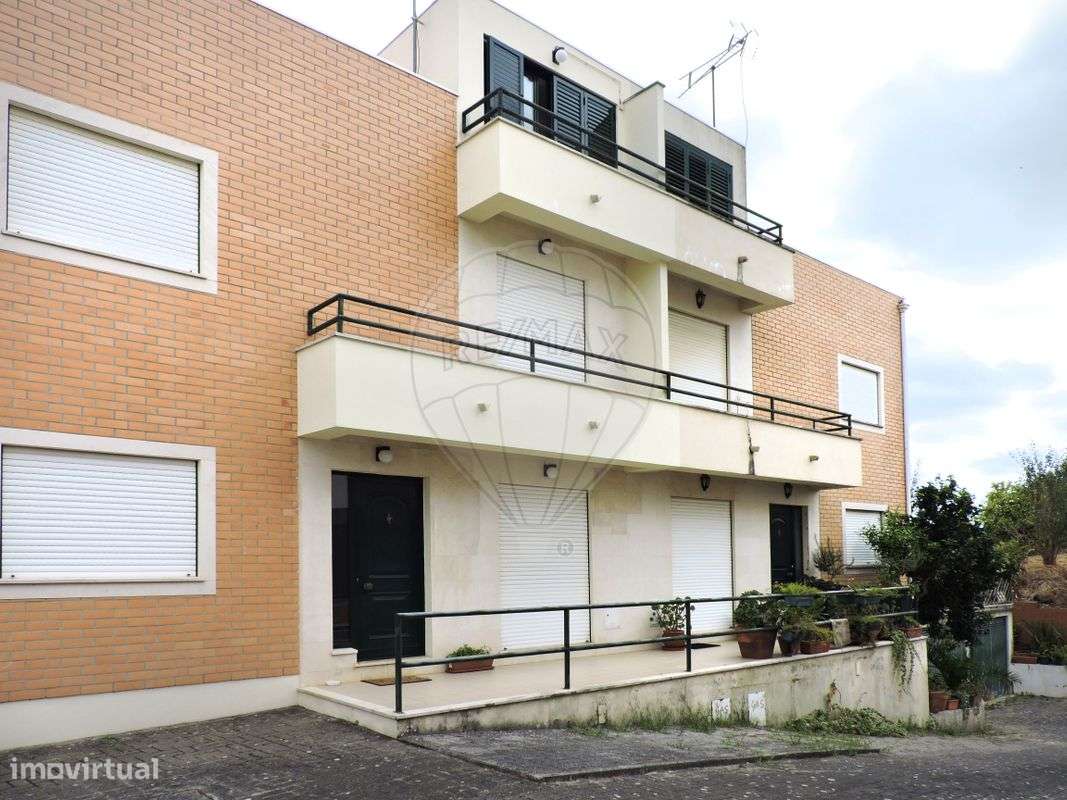 Moradia T3 para venda - Grande imagem: 1/45