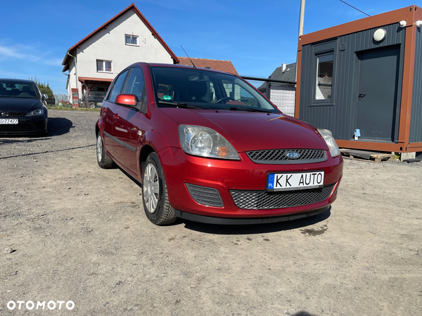 Ford Fiesta 1.4 Ambiente - 2