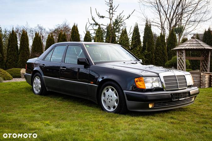 Mercedes-Benz W124 (1984-1993) - 1