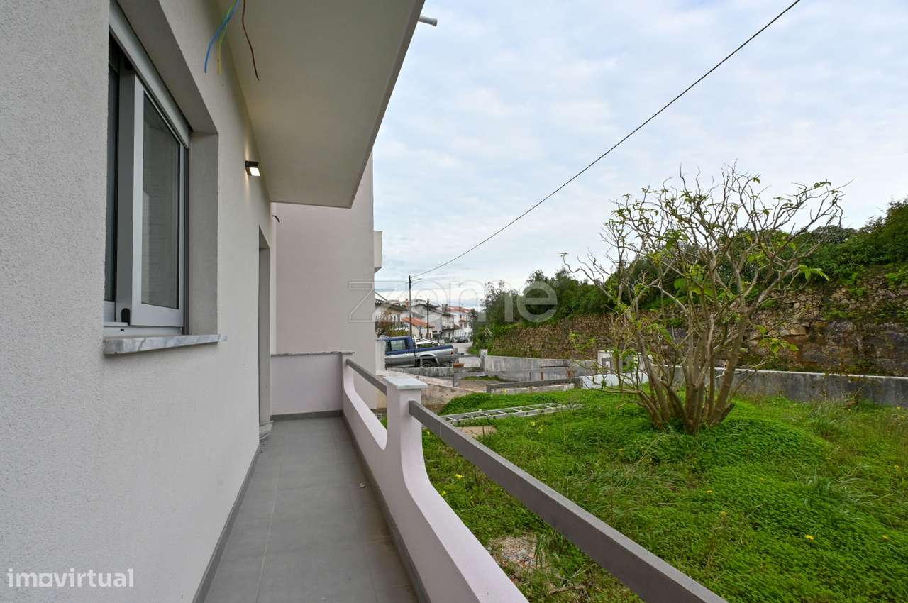 Apartamento T2 Remodelado com Garagem | Santa Clara | Coimbra - Grande imagem: 3/18