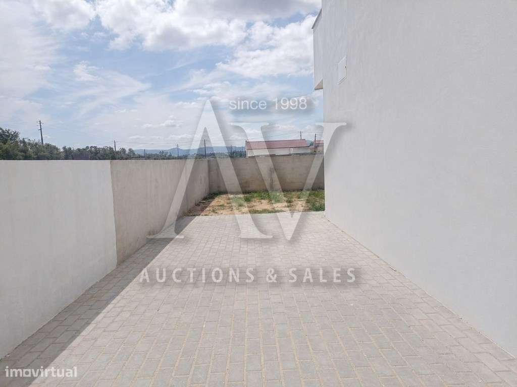 MORADIA V3+1 || Batalha || 294,50 m2 de construção-54