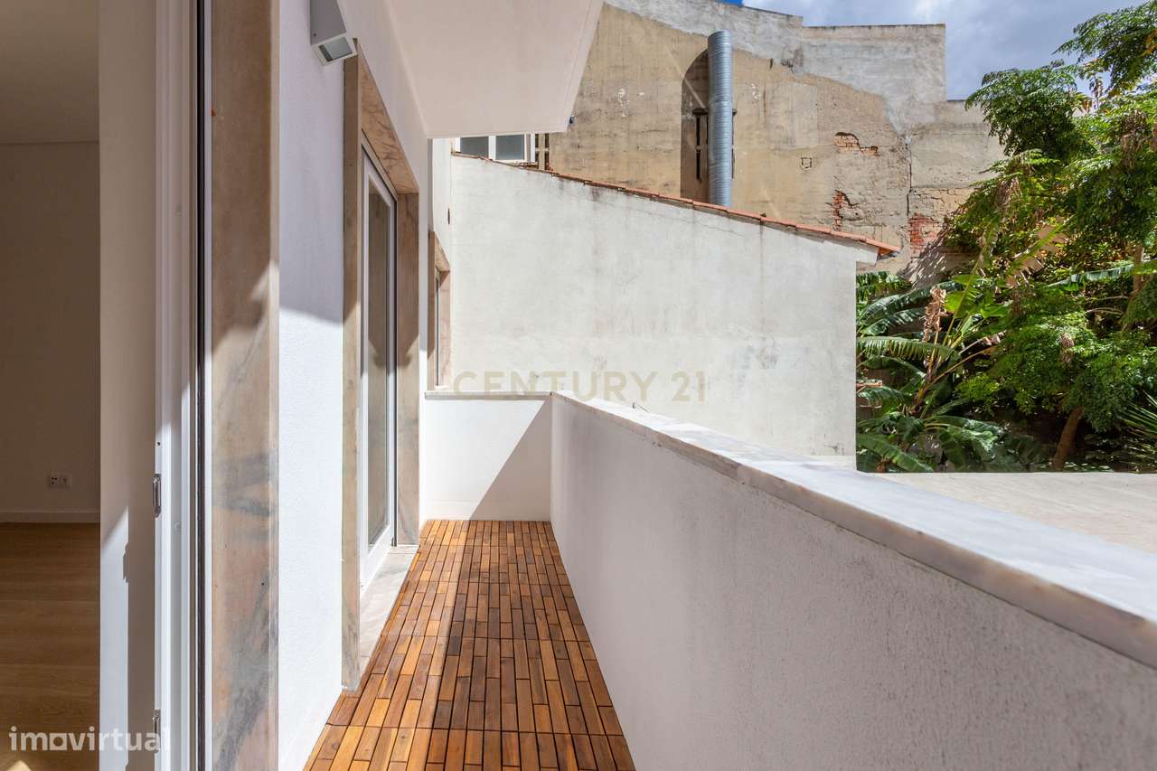T2 Totalmente Remodelado | Rua da Senhora da Glória – Lisboa-6