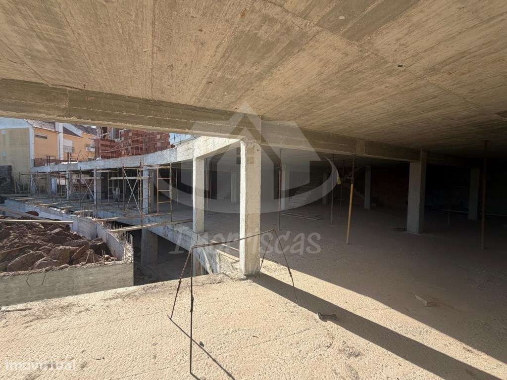 Moradia T3 com piscina, logradouro e varanda em condomínio privado ...-29
