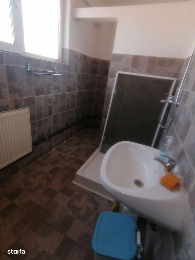 Vând spații comerciale zona centrală 400 euro mp negociabil-8