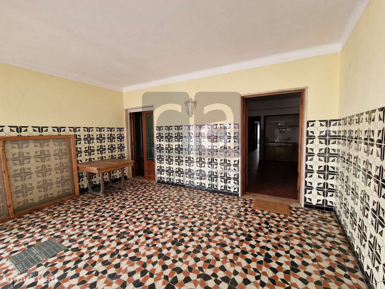 Moradia T4+2 em Almeirim com garagem e quintal-27