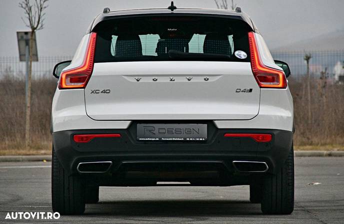 Volvo XC 40 D4 AWD R-Design - 10