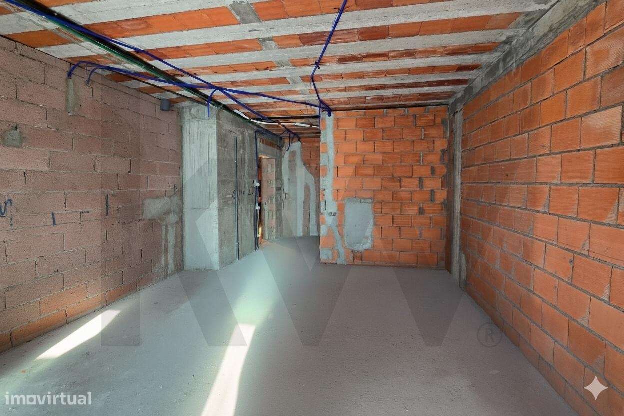 Apartamento T0 (Fraçao D) área bruta 52,4m2, área útil 34,75m2  – Rua - Grande imagem: 4/5