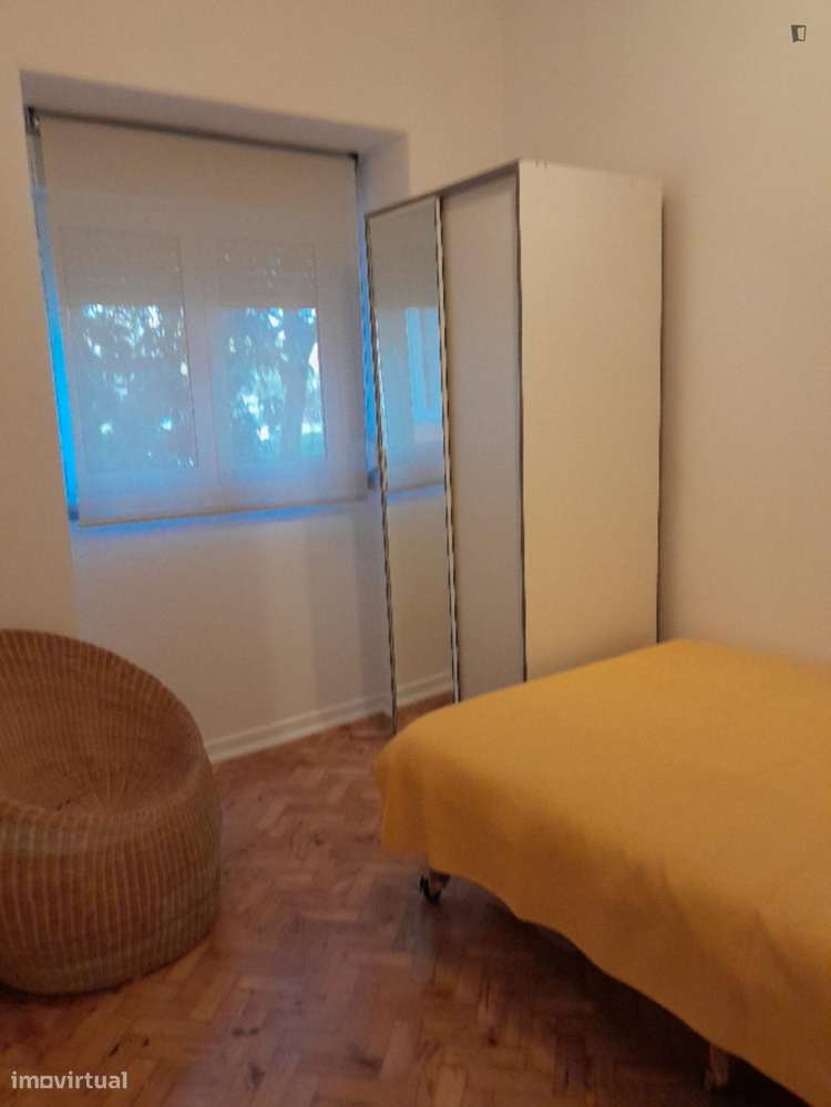 Apartamento com 1 quartos - localizado em Roma-Areeiro Lisbon - Grande imagem: 3/7