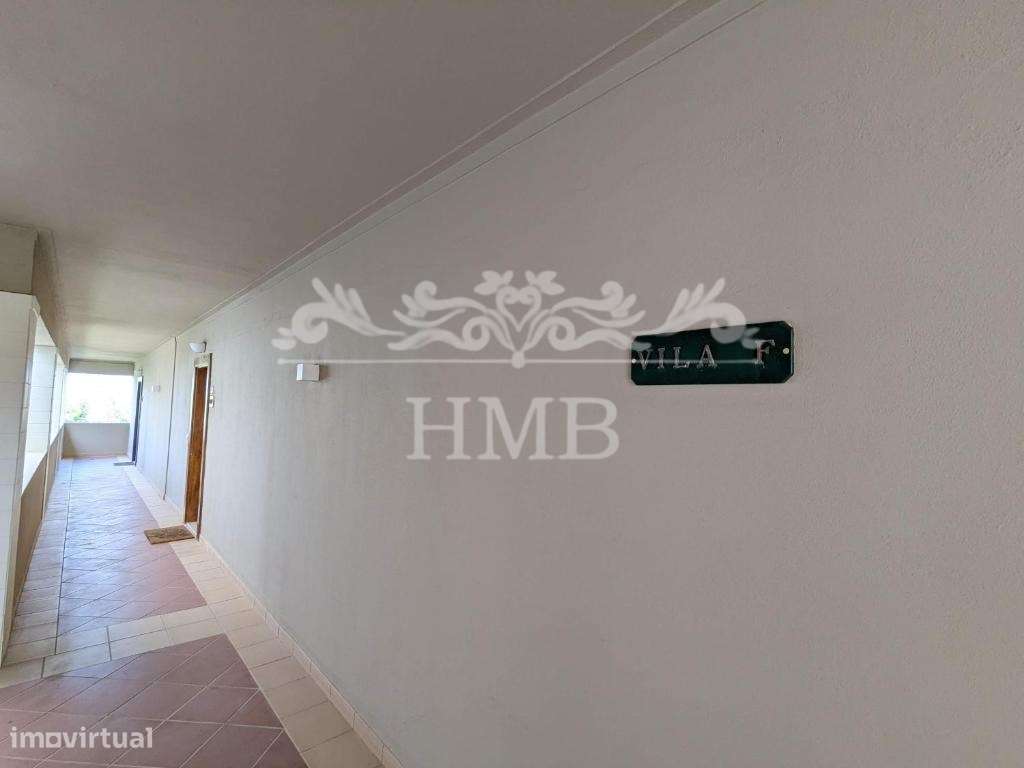 Apartamento T1+1 em Alvor, piscina e garagem-42