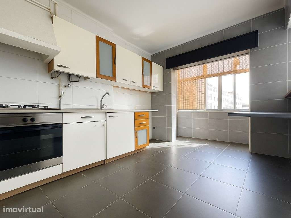 Apartamento T3 com Ampla Varanda - Grande imagem: 5/30