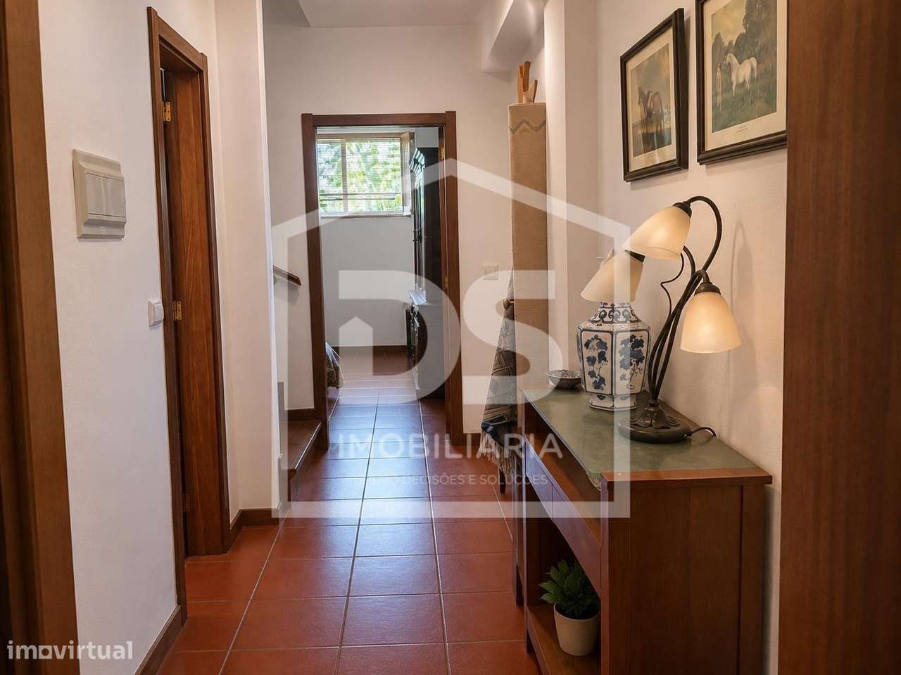 Moradia T4 Premium com Terraço e Garagem - Godim-13