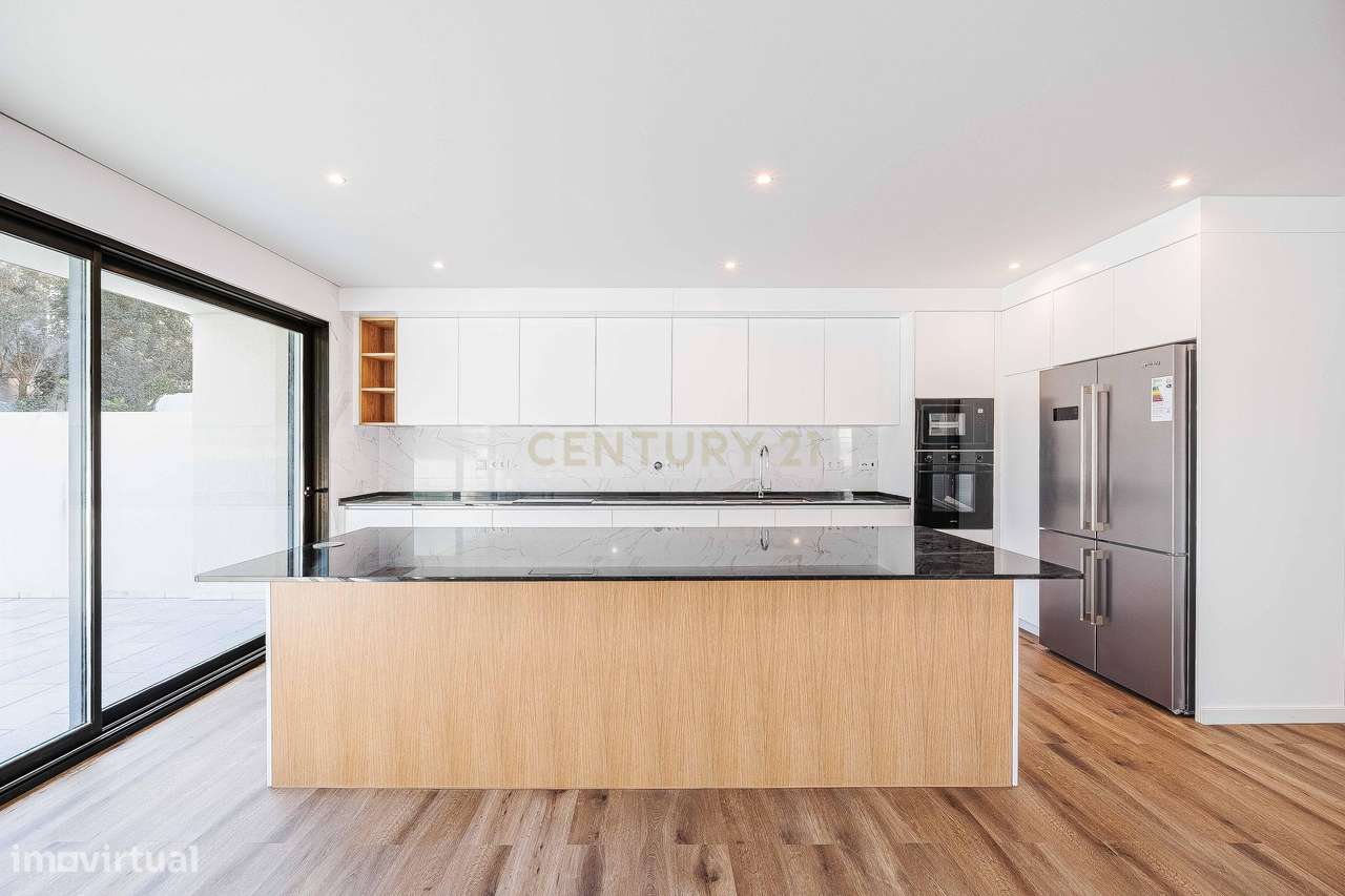 Moradia T3 Moderna de Acabamentos Premium-10