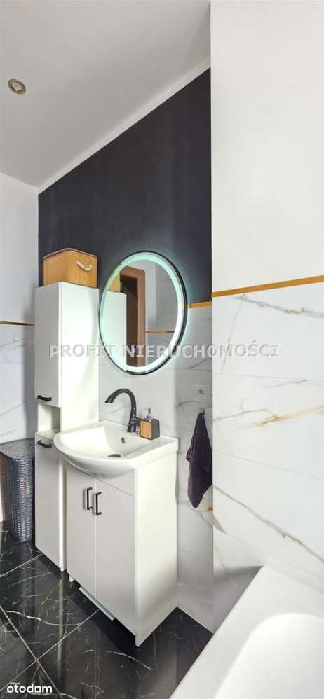 Komfortowe, przestronne mieszkanie w centrum-15