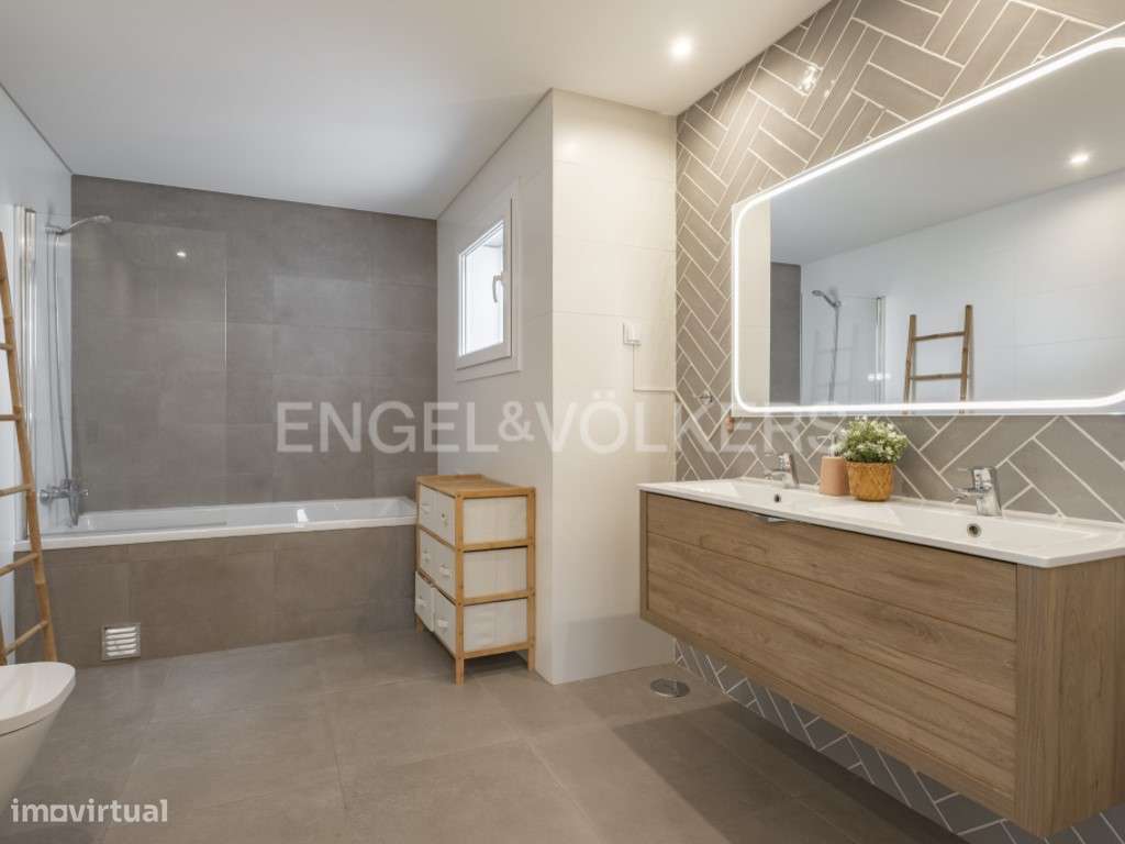 Moradia T4 moderna de luxo em Fernão Ferro-35