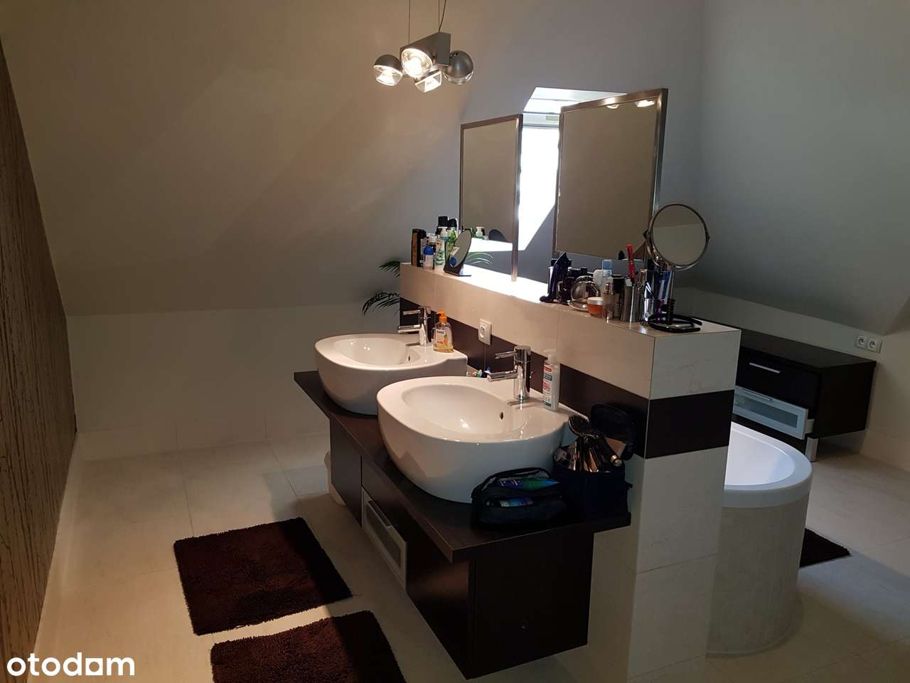 Nowoczesny,komfortowy,piękny ogród, blisko Wrocławia,5 sypialni.-13