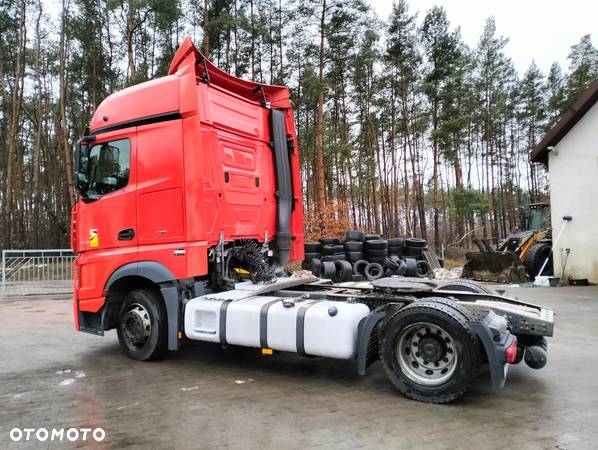 Mercedes-Benz Actros - 5