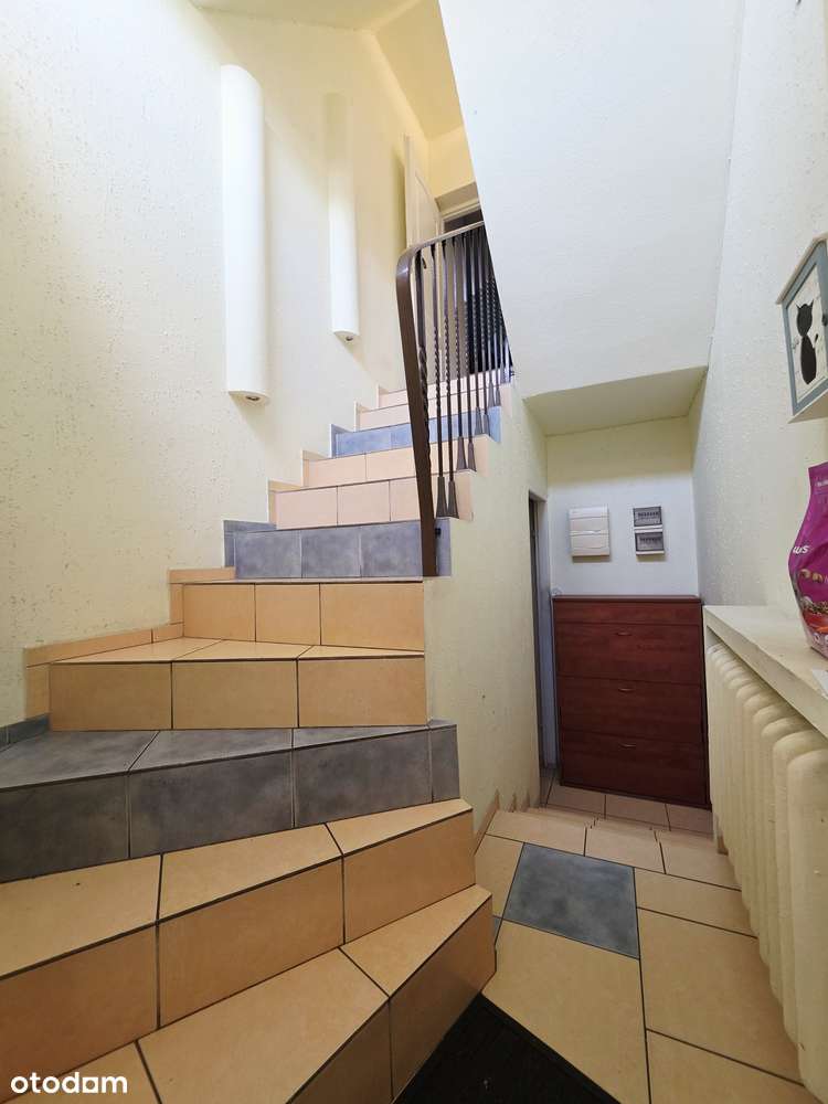 Dom wolnostojący – 3 niezależne mieszkania – Kobierzyce-18