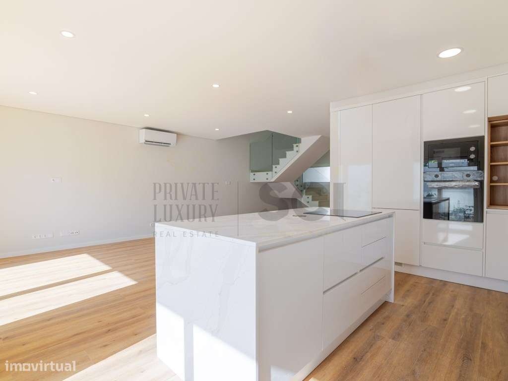 Moradia T4 Amora com Garagem Centro da Cidade - Grande imagem: 4/60