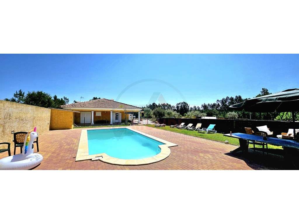 Moradia T4 térrea, com Piscina, Anexos e Garagem - Grande imagem: 4/16