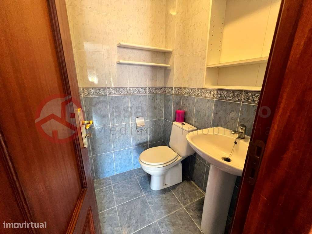 Apartamento T3 com garagem e arrecadação em Santa Marta do Pinhal, ...-40