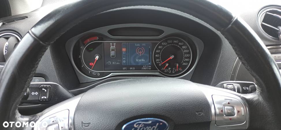 Ford Mondeo 1.8 TDCi Ghia - 9