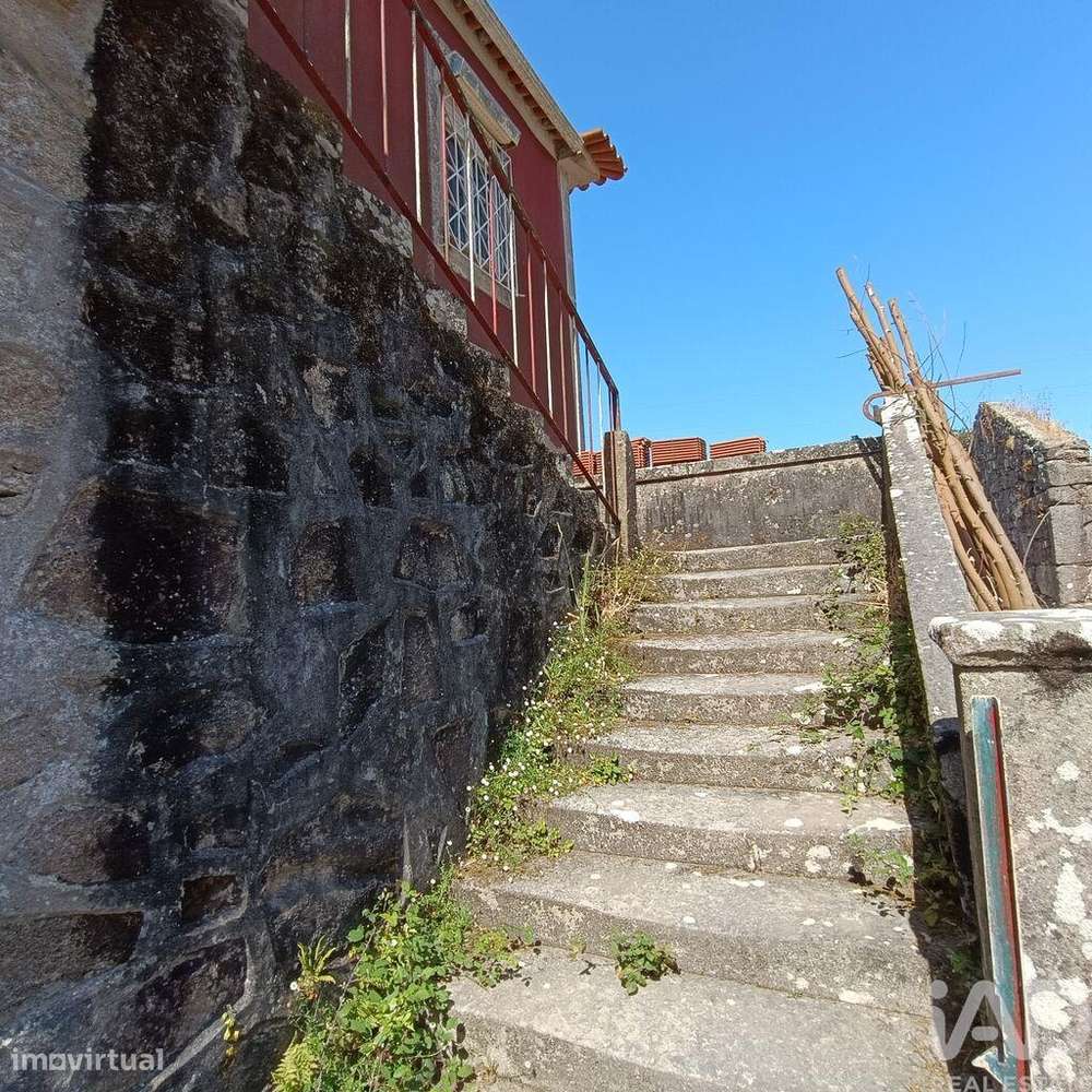 Casa de Campo T3 em Freixieiro de Soutelo de 382,00 m2 - Grande imagem: 5/30