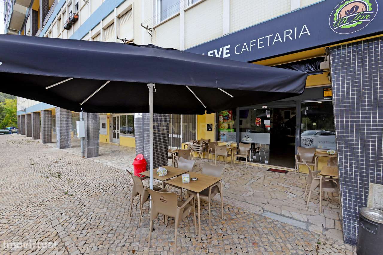 Loja no Lumiar, preparada para abrir o seu próprio negócio (café/paste-1