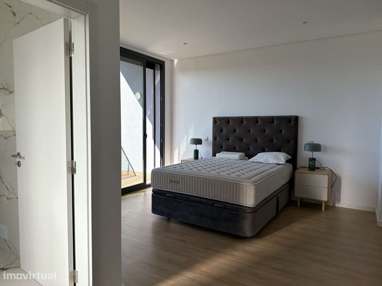 Moradia T4 NOVA com box e piscina-33