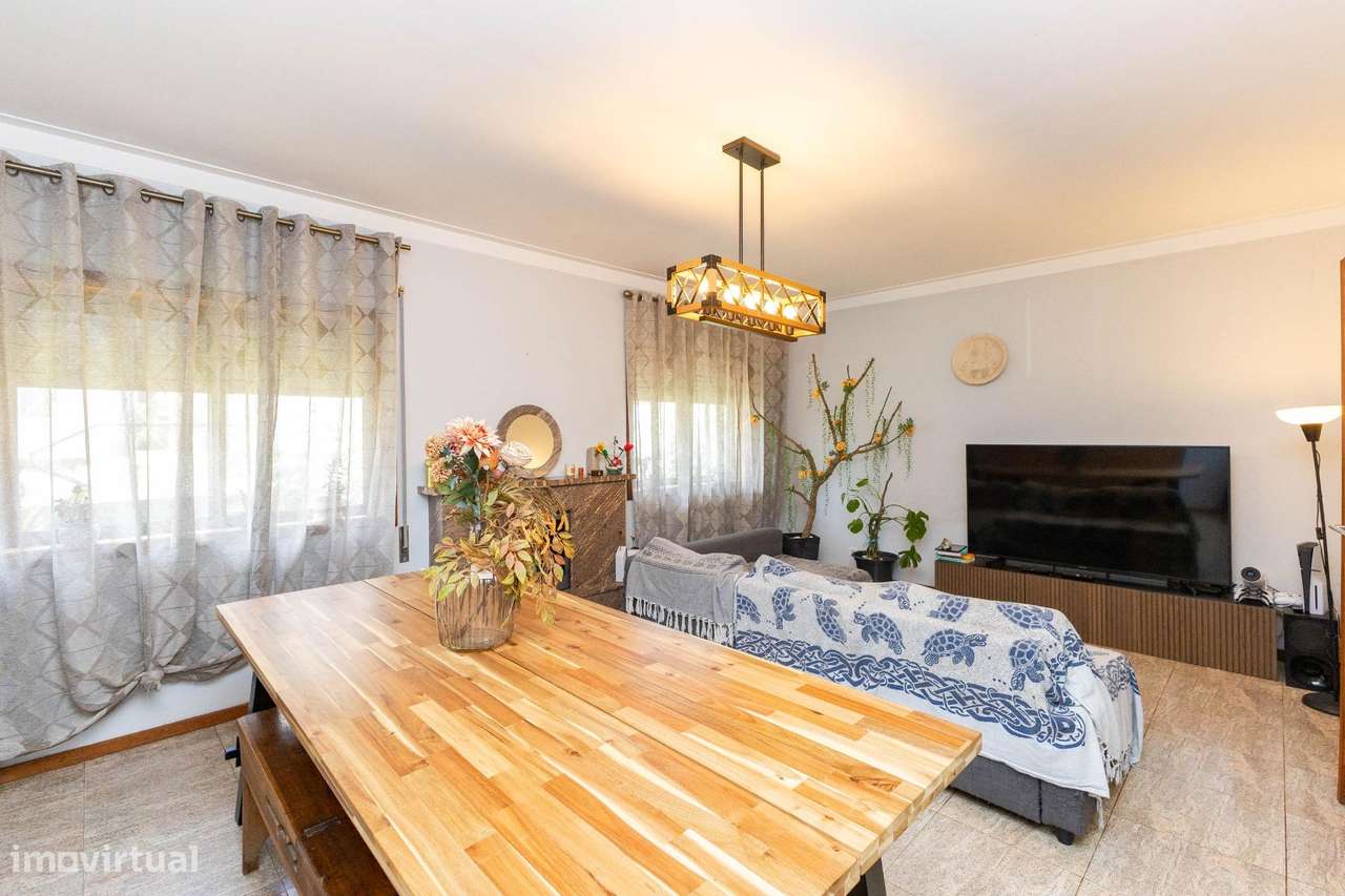 Moradia T3+1 Renovada em Fânzeres (Seixo).Garagem, Jardim e...-11