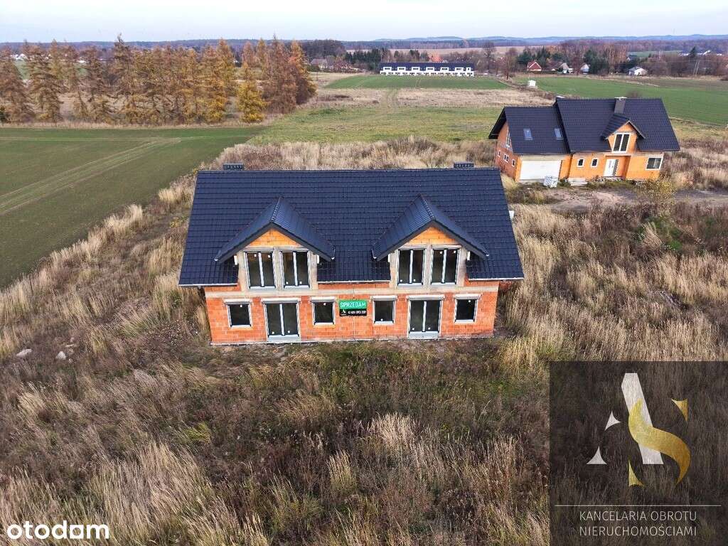 Nowoczesne budynki w zabudowie bliźniaczej, Łagów-7