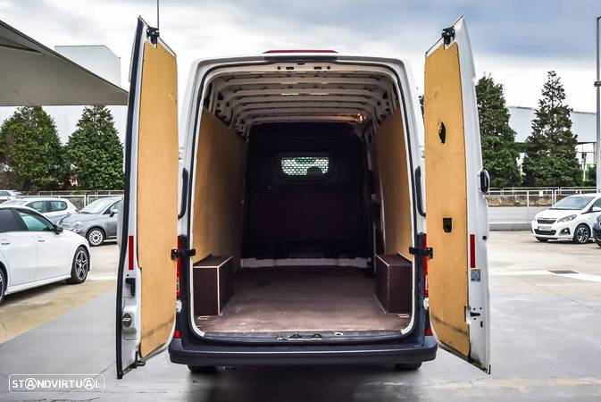 VW CRAFTER CARGO 2.0 TDI L4H3 - 17