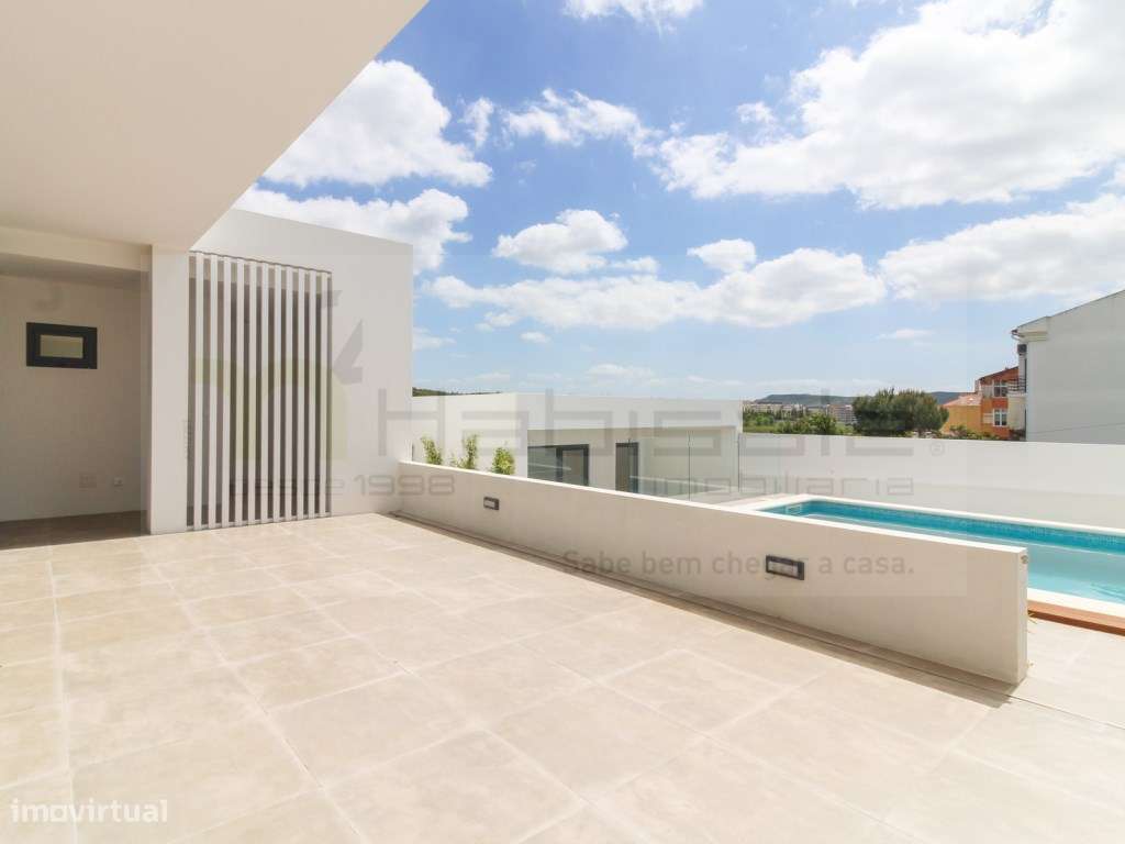 Moradia T4 em condomínio fechado em Loures, com piscina!-50