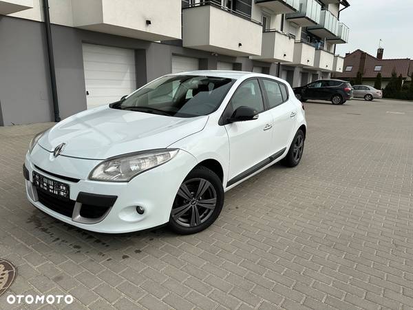 Renault Megane 1.5 dCi Color Edition - 1