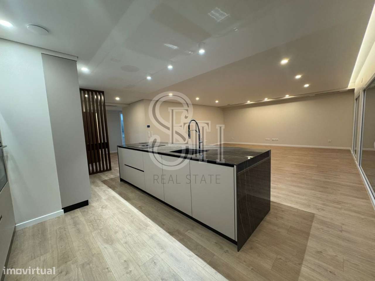 T3 NOVO URBANIZAÇÃO VARANDAS II - Grande imagem: 5/27