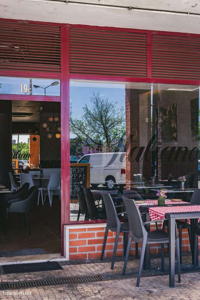 Loja renovada, Localização central e com grande visibilidade em Almada - Grande imagem: 4/4