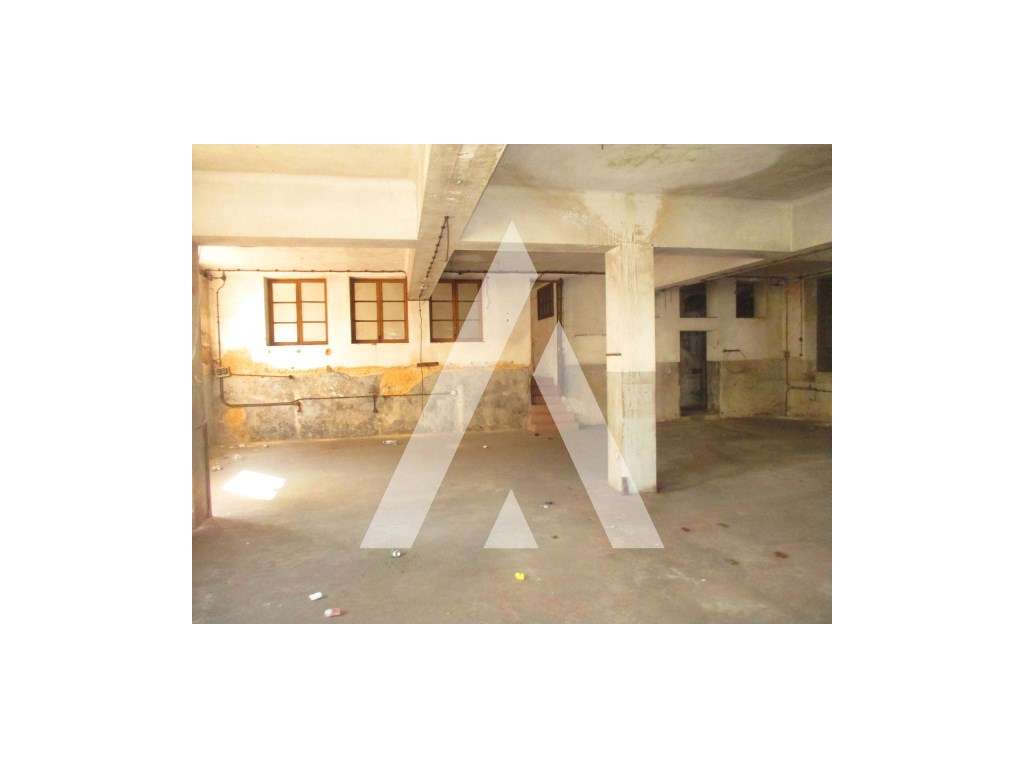 Prédio para venda em zona privilegiada de São João da Madeira - Grande imagem: 3/9